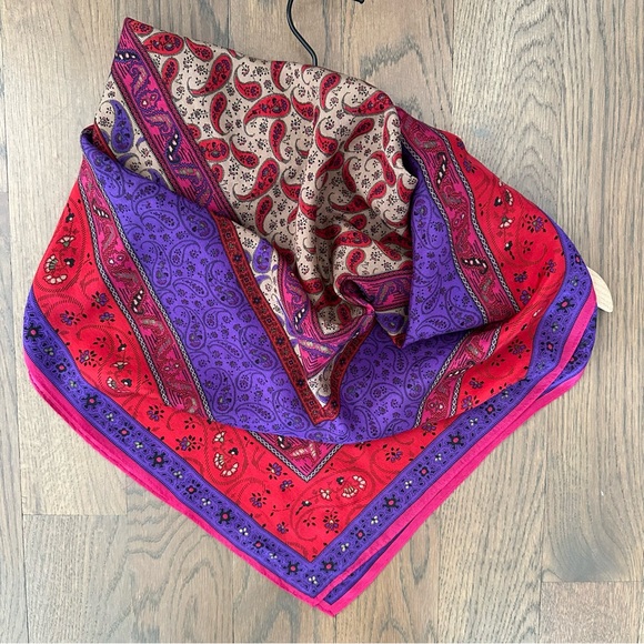 Vintage Oscar de la Renta Paisley Floral Silk Scarf Purple Pink Multicolor 31"sq - Picture 2 of 9